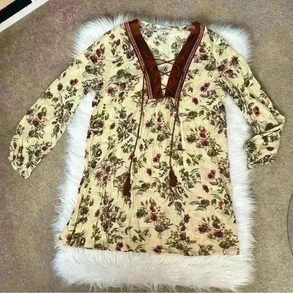 Altar'd State Tops - Altar’d State Boho Deep V Tie Floral Tunic Top / Dress